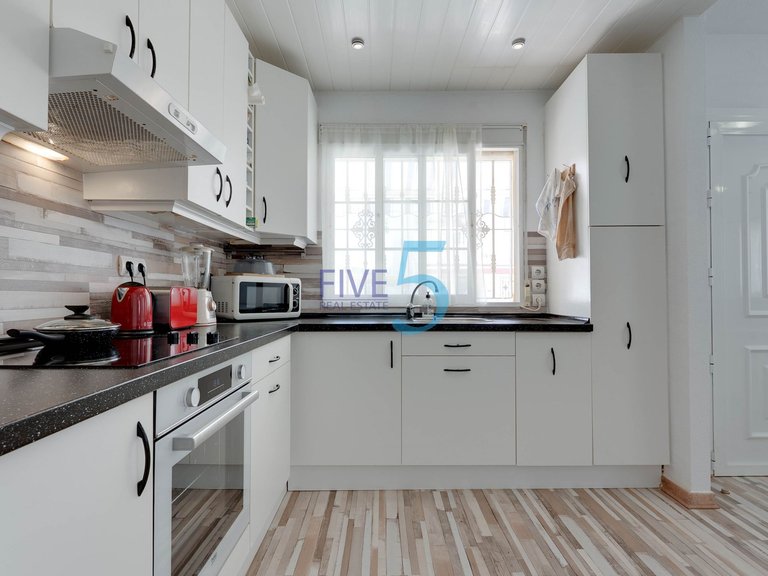Villa for Sale in Alicante, Valencia 8
