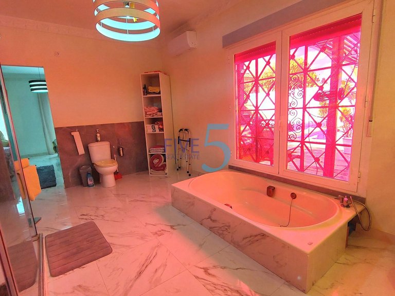 Villa for Sale in Alicante, Valencia 16