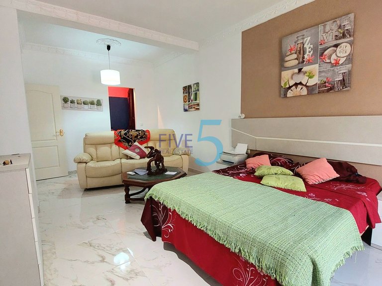 Villa for Sale in Alicante, Valencia 18