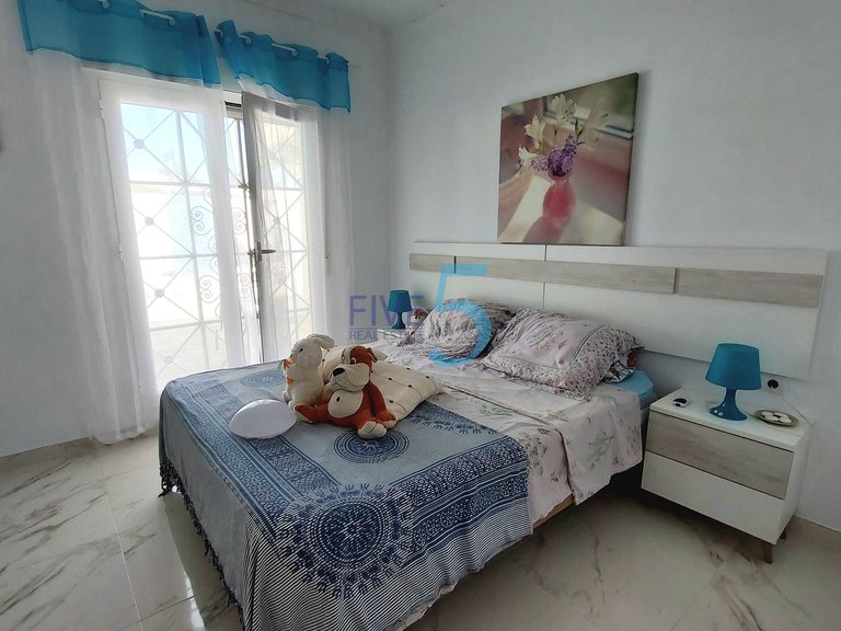 Villa for Sale in Alicante, Valencia 22