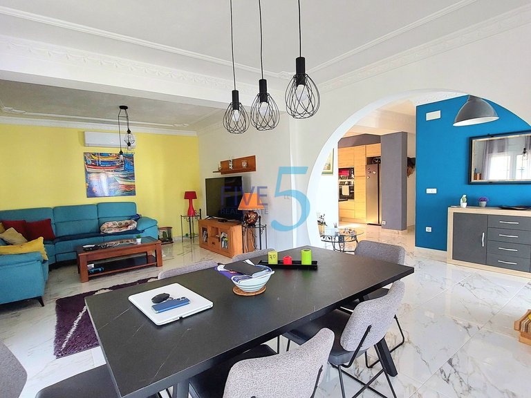 Villa for Sale in Alicante, Valencia 5