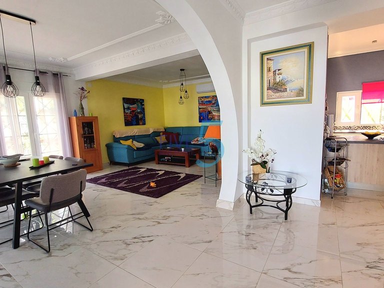 Villa for Sale in Alicante, Valencia 7