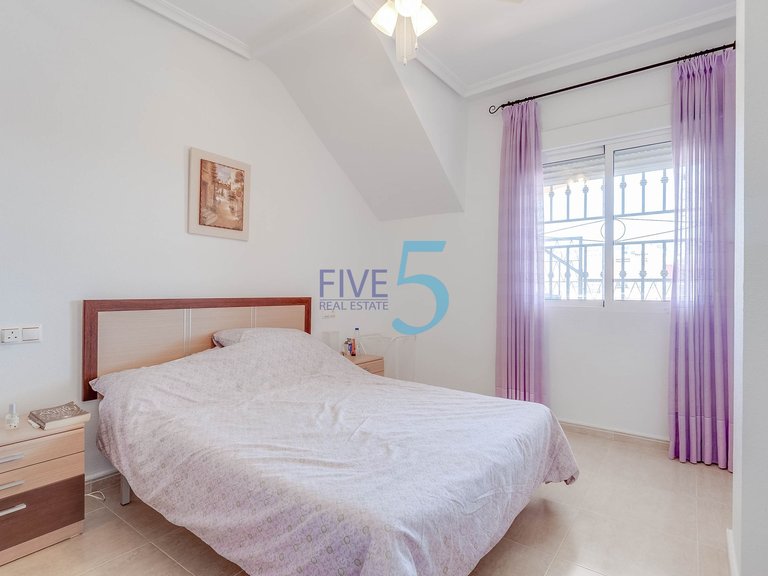 Apartment for Sale in Alicante, Valencia 4