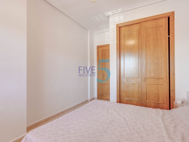 Apartment for Sale in Alicante, Valencia 5