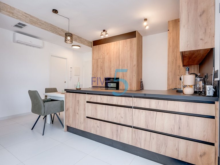 Apartment for Sale in Alicante, Valencia 12