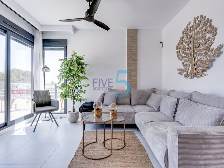 Apartment for Sale in Alicante, Valencia 4