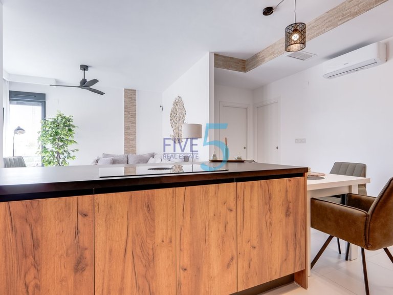 Apartment for Sale in Alicante, Valencia 11