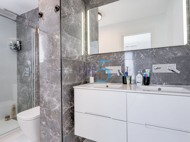 Apartment for Sale in Alicante, Valencia 17