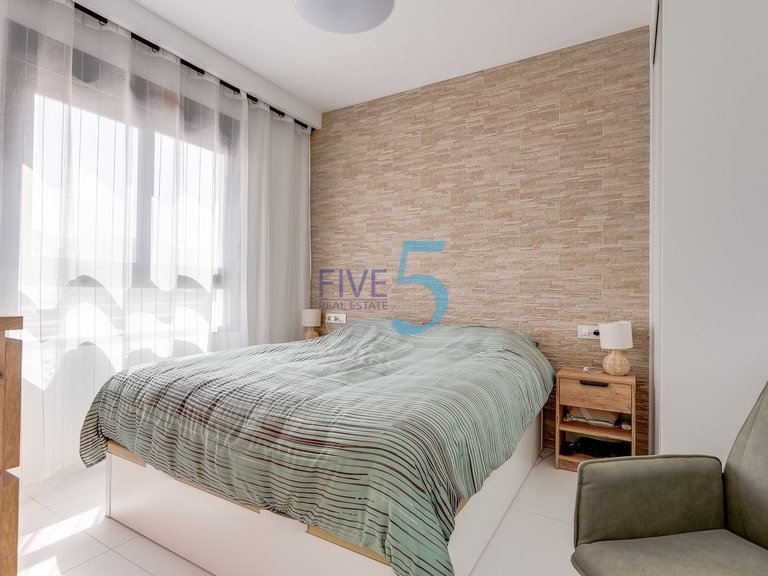 Apartment for Sale in Alicante, Valencia 14