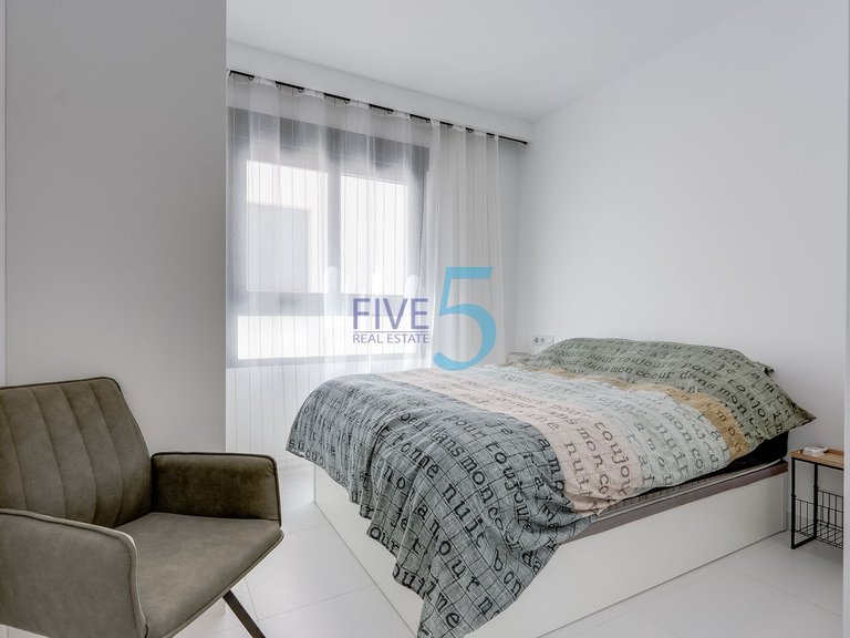 Apartment for Sale in Alicante, Valencia 18