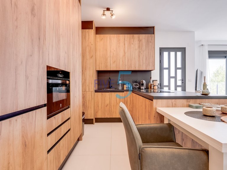 Apartment for Sale in Alicante, Valencia 5