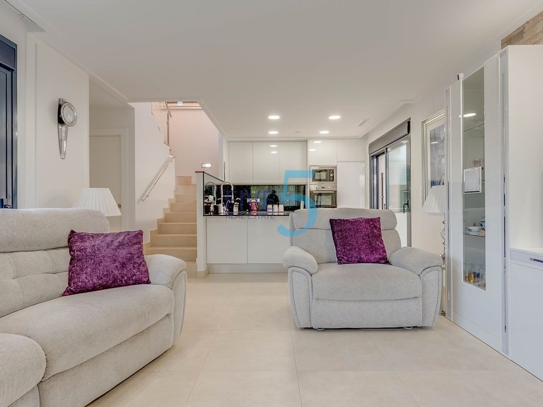 Villa for Sale in Alicante, Valencia 5