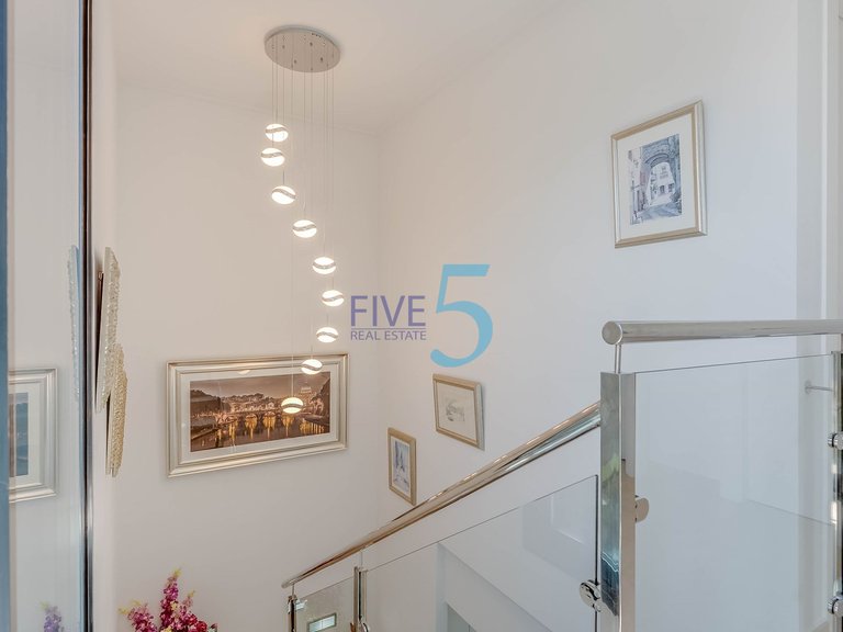 Villa for Sale in Alicante, Valencia 20
