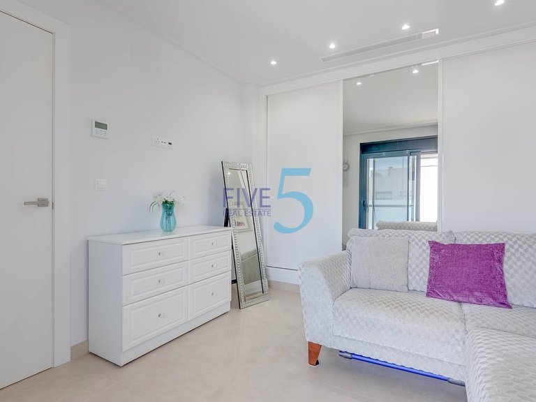 Villa for Sale in Alicante, Valencia 26