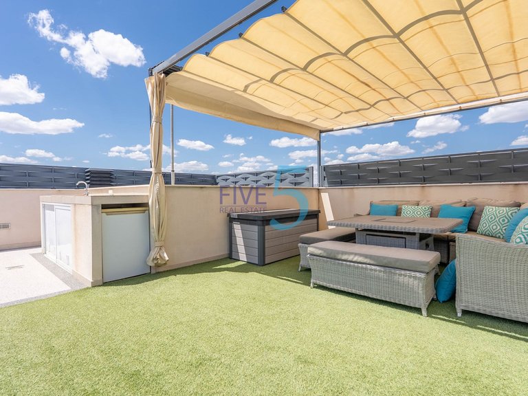 Villa for Sale in Alicante, Valencia 32