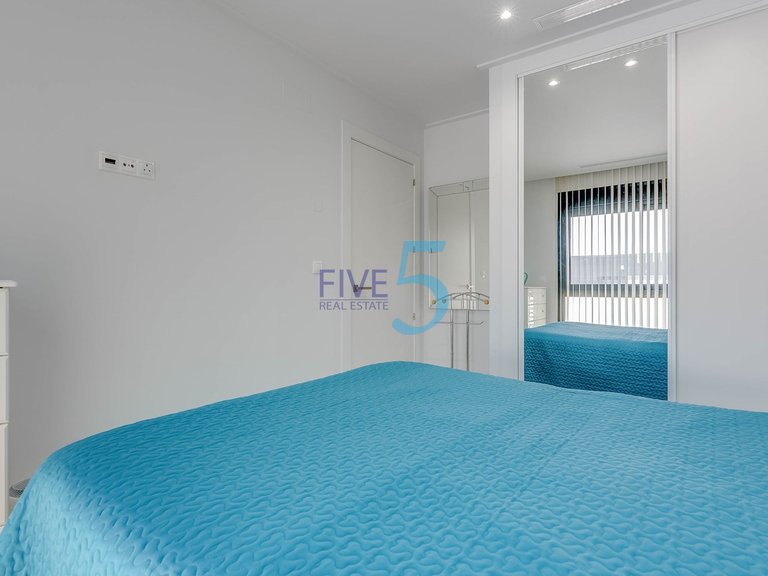 Villa for Sale in Alicante, Valencia 22