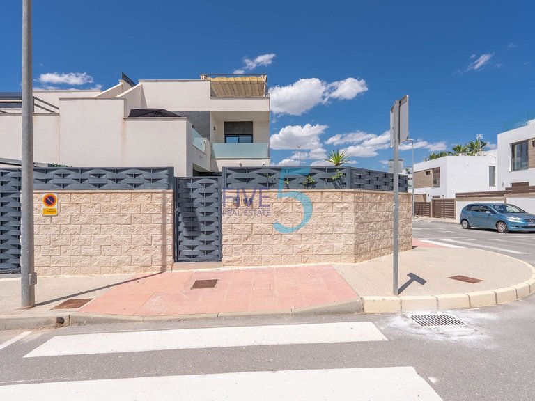 Villa for Sale in Alicante, Valencia 40