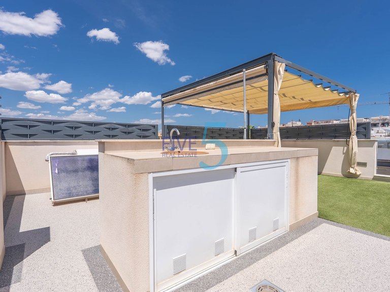 Villa for Sale in Alicante, Valencia 30