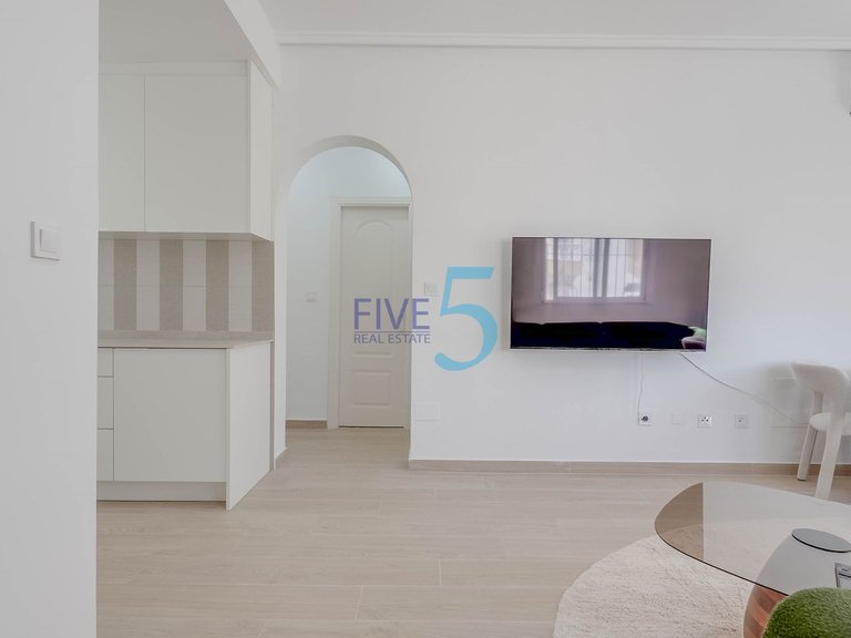 Villa for Sale in Alicante, Valencia 3