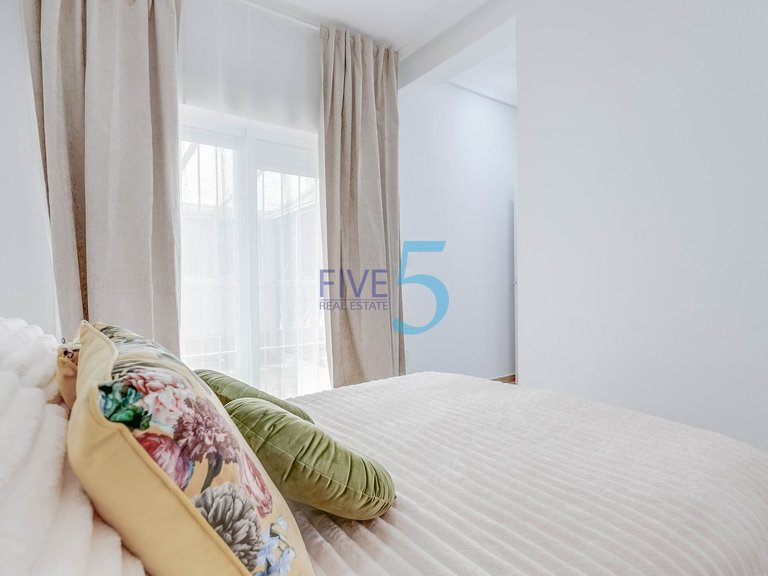 Villa for Sale in Alicante, Valencia 9