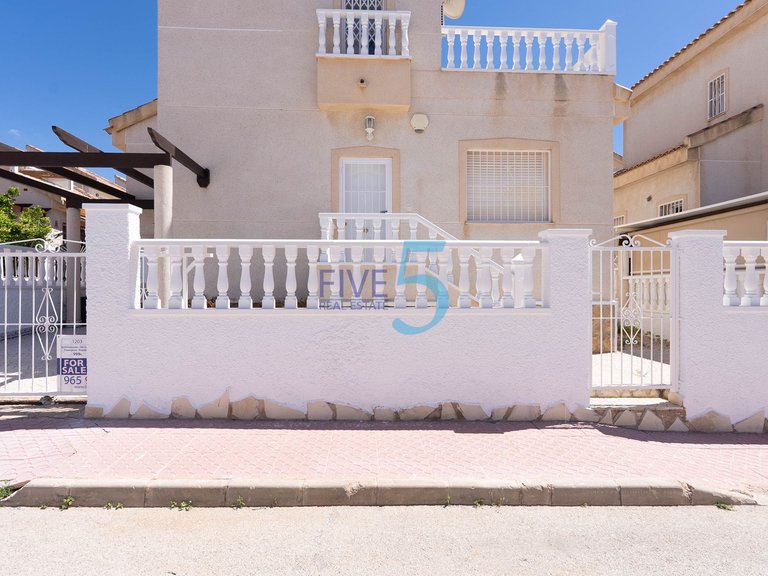 Villa for Sale in Alicante, Valencia 2