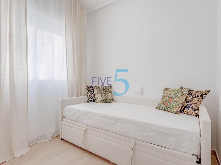Villa for Sale in Alicante, Valencia 17
