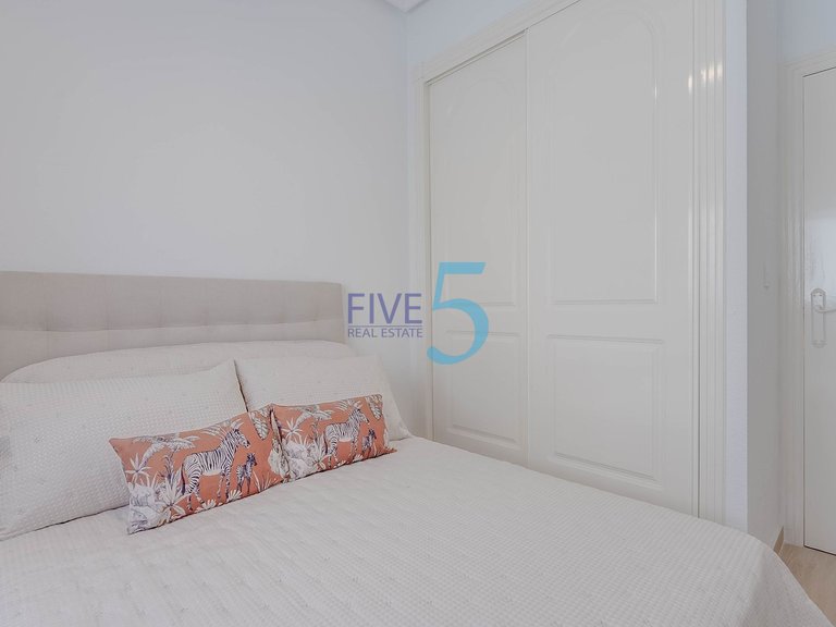 Villa for Sale in Alicante, Valencia 13