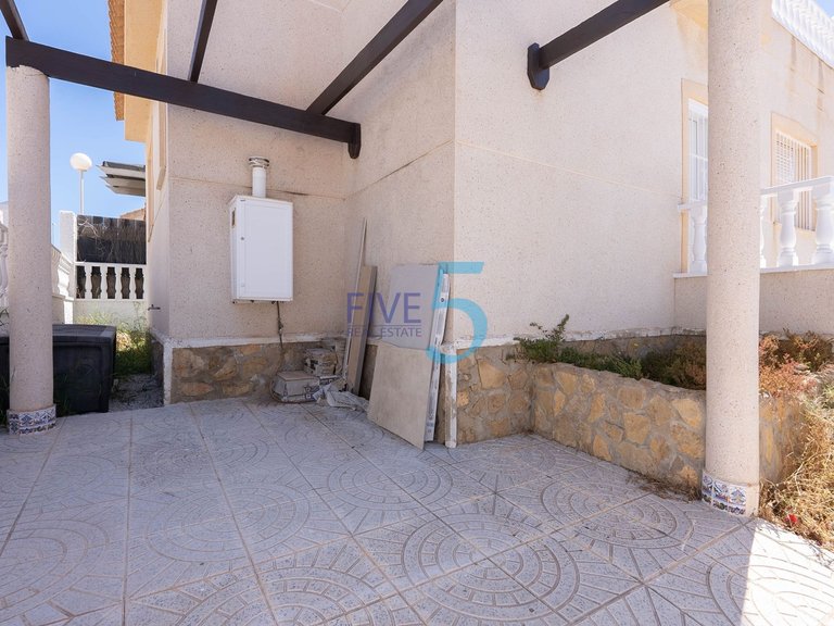 Villa for Sale in Alicante, Valencia 21
