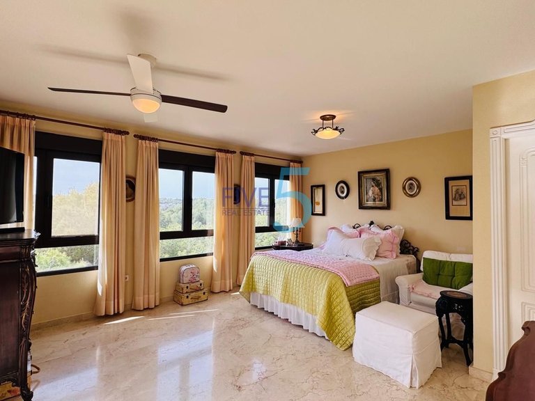 Apartment for Sale in Alicante, Valencia 16