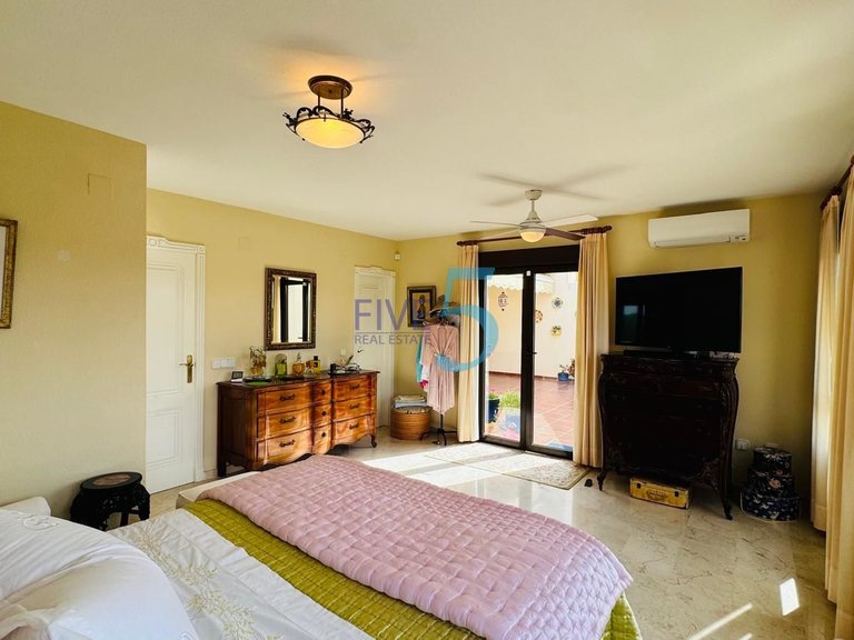 Apartment for Sale in Alicante, Valencia 18