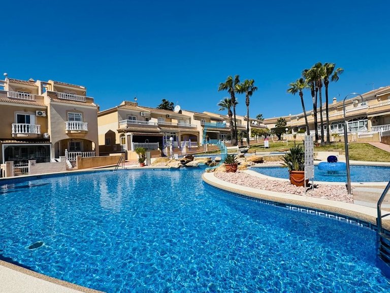 Villa for Sale in Alicante, Valencia 2