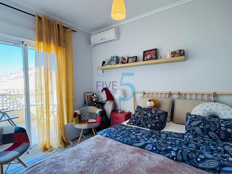 Villa for Sale in Alicante, Valencia 11