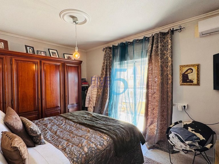 Villa for Sale in Alicante, Valencia 15