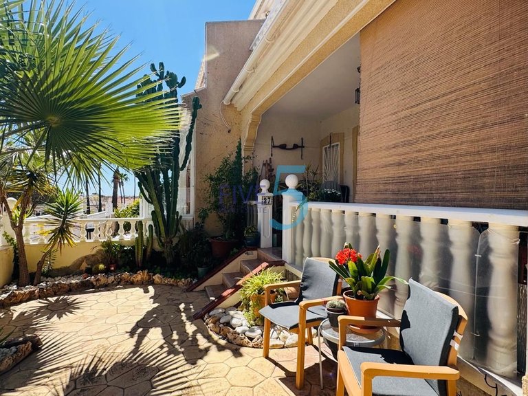 Villa for Sale in Alicante, Valencia 24