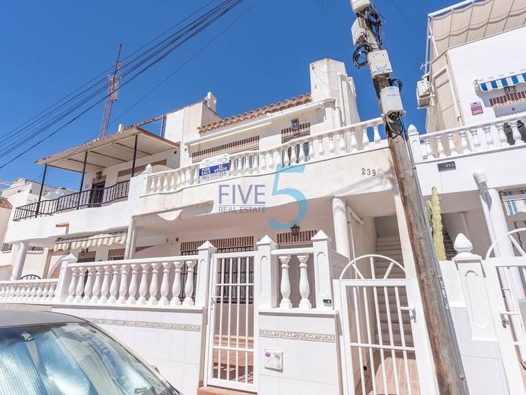 Apartment for Sale in Alicante, Valencia 3