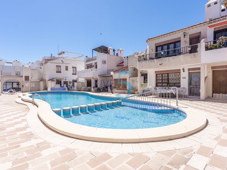 Apartment for Sale in Alicante, Valencia 1