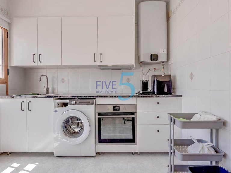 Apartment for Sale in Alicante, Valencia 8