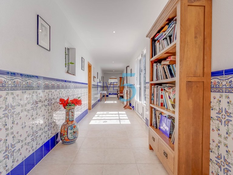 Villa for Sale in Alicante, Valencia 25