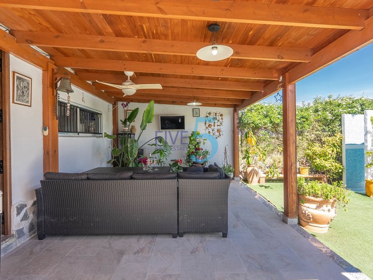 Villa for Sale in Alicante, Valencia 8