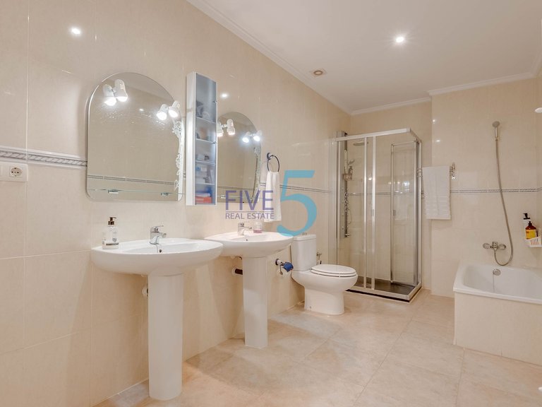 Villa for Sale in Alicante, Valencia 19