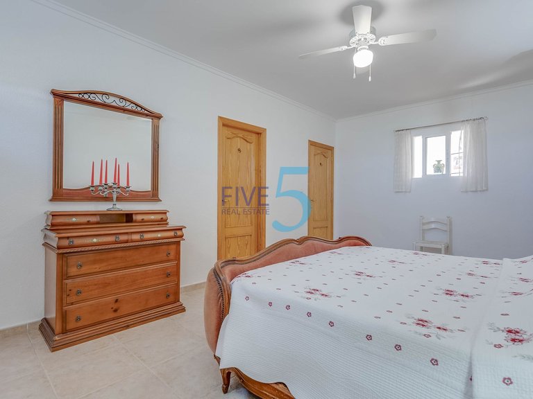 Villa for Sale in Alicante, Valencia 27