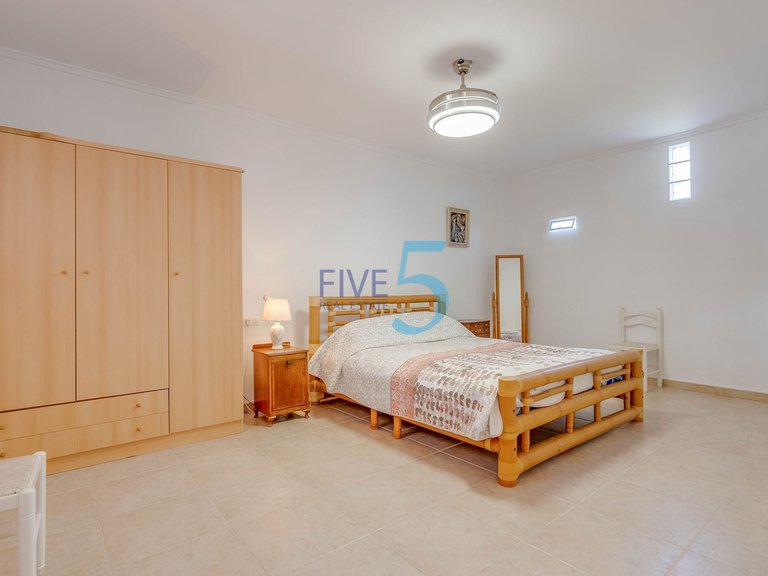 Villa for Sale in Alicante, Valencia 21