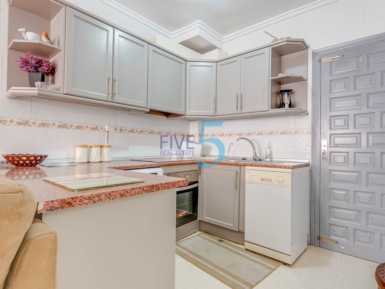 Apartment for Sale in Alicante, Valencia 4