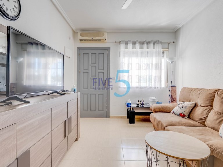 Apartment for Sale in Alicante, Valencia 3