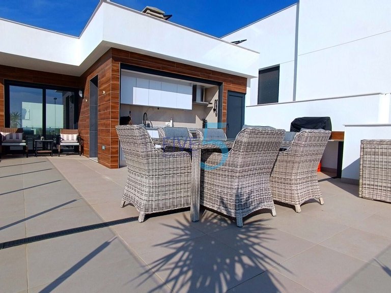 Villa for Sale in Alicante, Valencia 4
