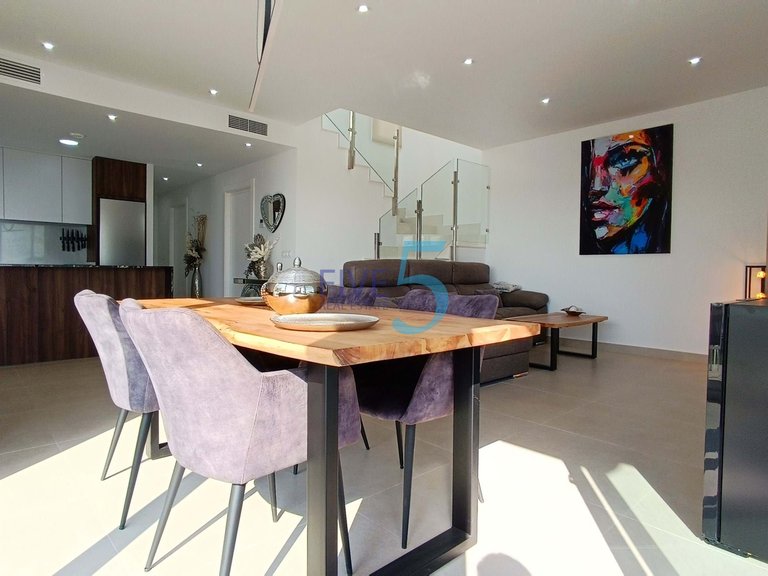 Villa for Sale in Alicante, Valencia 3