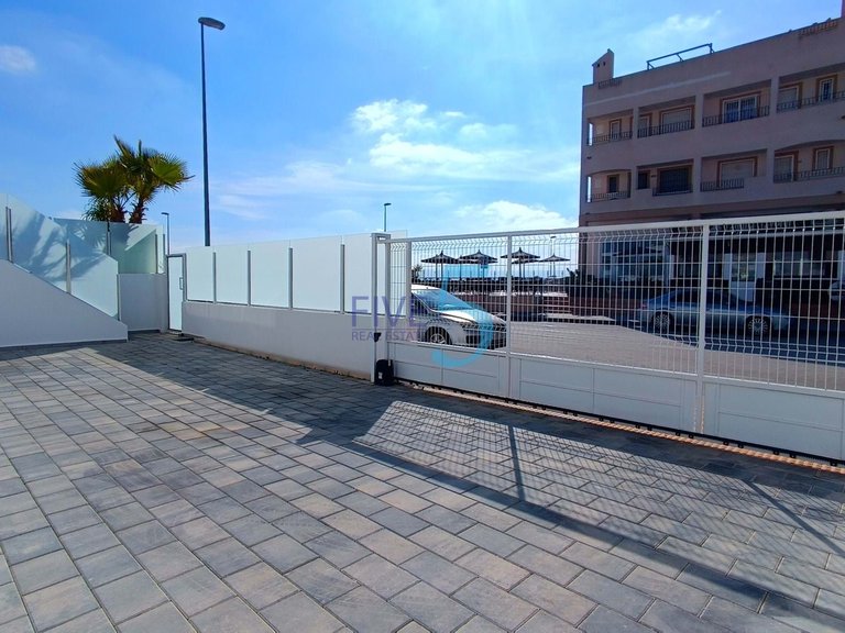 Villa for Sale in Alicante, Valencia 13