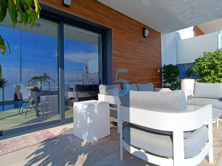 Villa for Sale in Alicante, Valencia 10