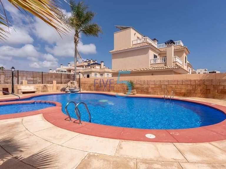 Villa for Sale in Alicante, Valencia 2