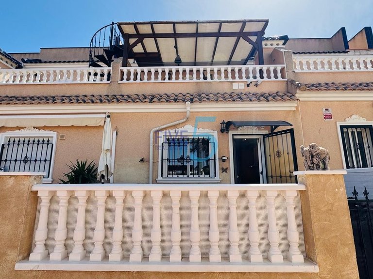 Villa for Sale in Alicante, Valencia 1